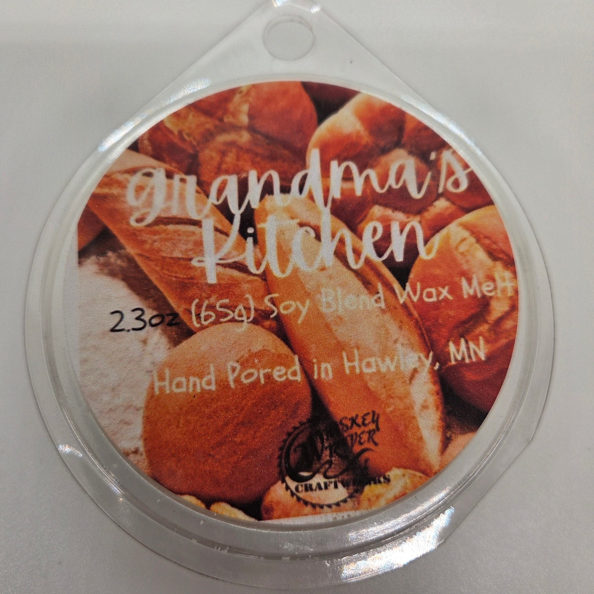 Wax Melts variant in Grandma's Kitchen featuring a warm, nostalgic baking-themed custom fragrance label on a clear clamshell pack